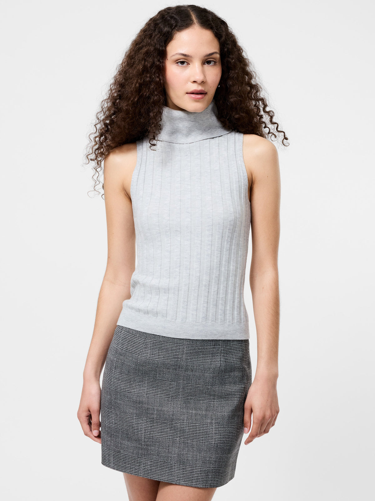 Sleek Sleeveless Turtleneck Knit