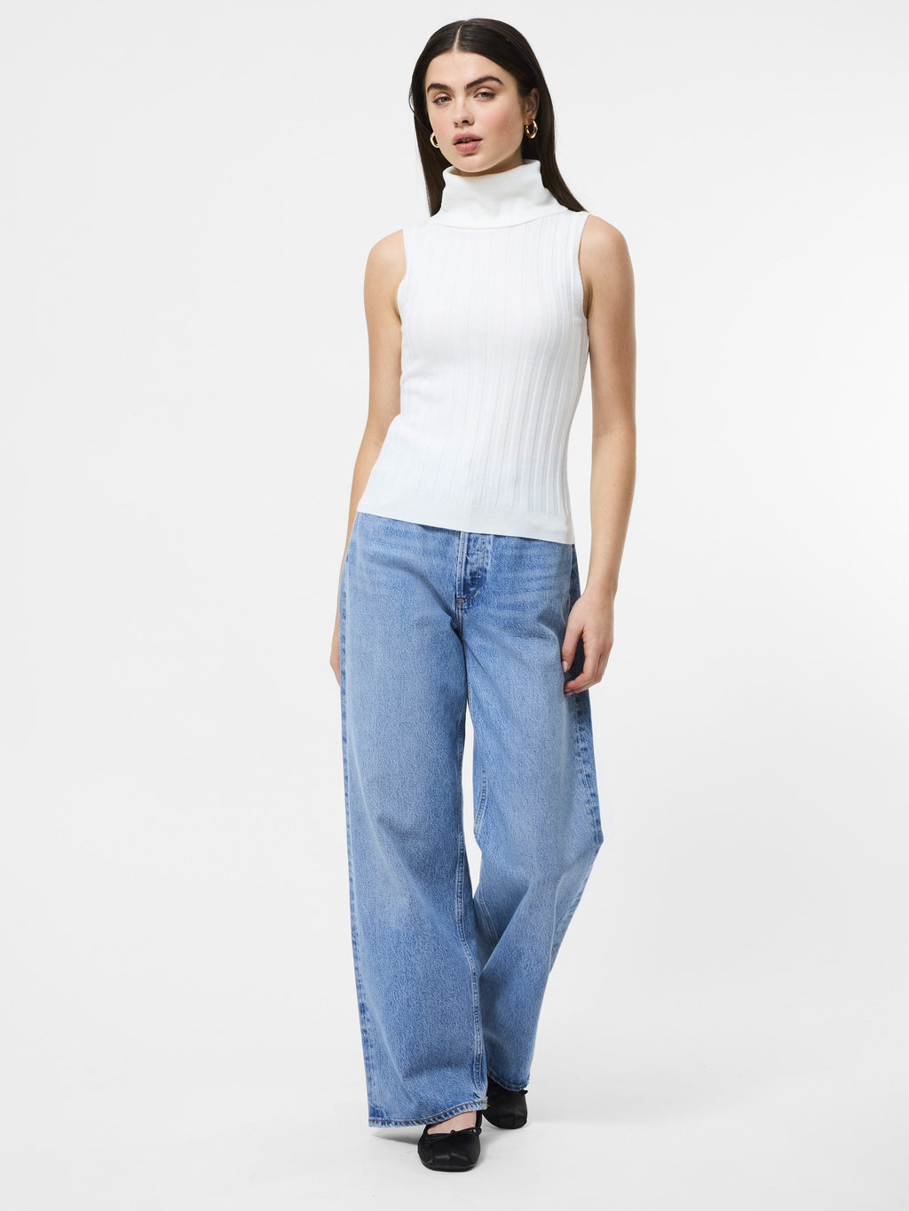 Sleek Turtleneck Sleeveless Sweater