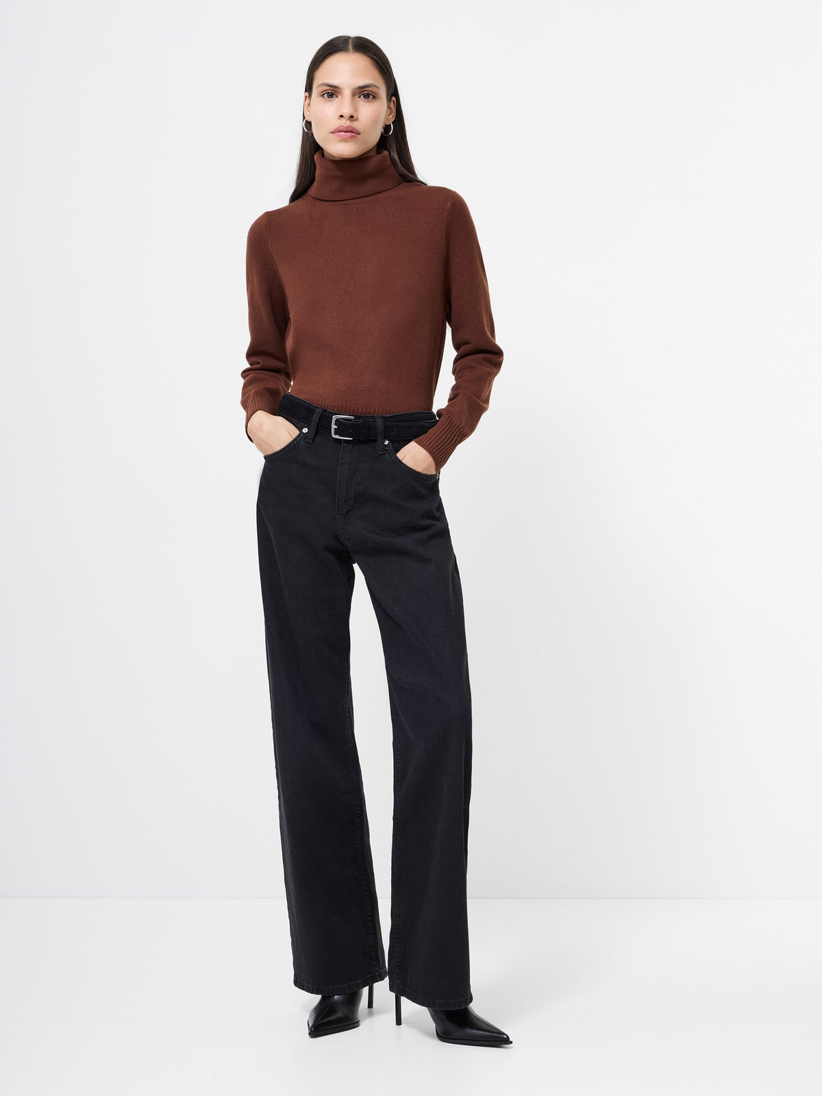 Relaxed Fit Turtleneck Knit