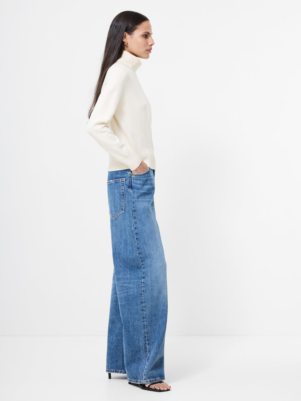 Relaxed Turtleneck Layering Knit