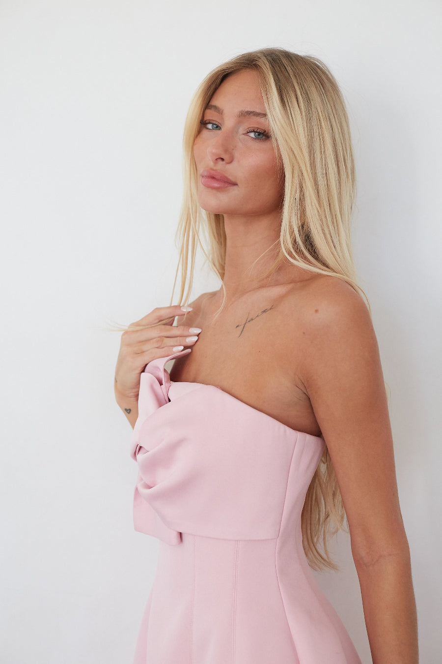Strapless Sculpted Silhouette