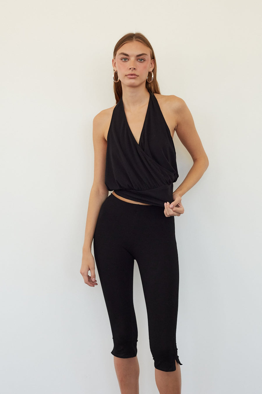 Side-Slit Mid-Rise Capri