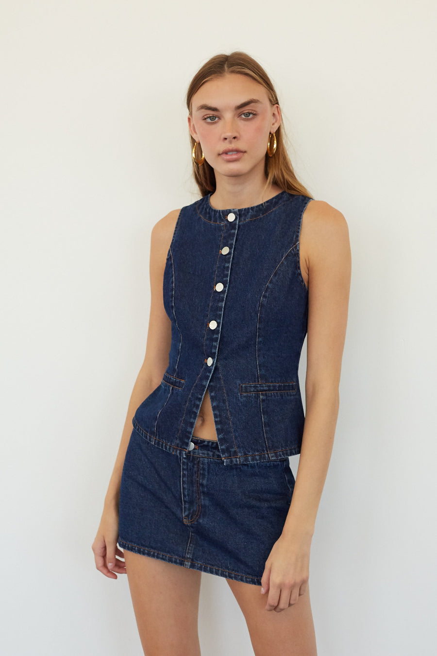 Button-Up High Crew Crop Top