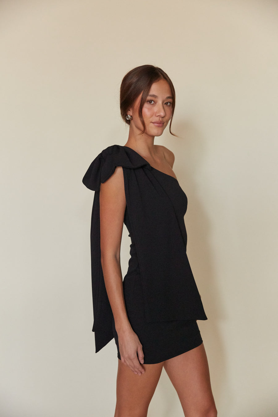 One-Shoulder Bow Bodycon Mini