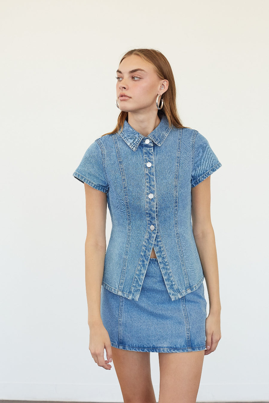 Mid-Rise Exposed Zip Denim Skirt