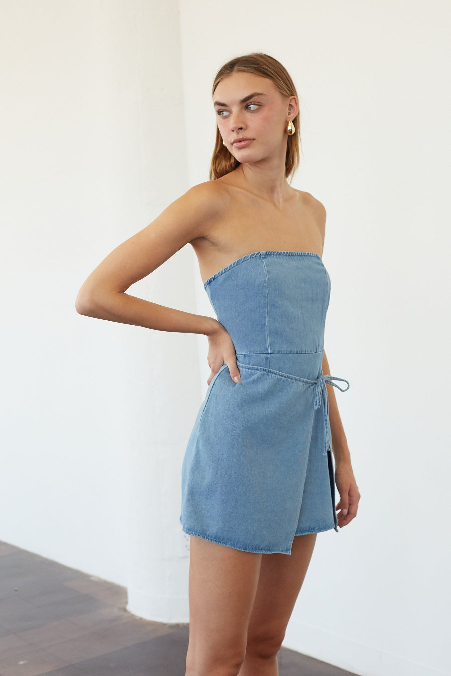 Silicone Neck Side-Zip Dress