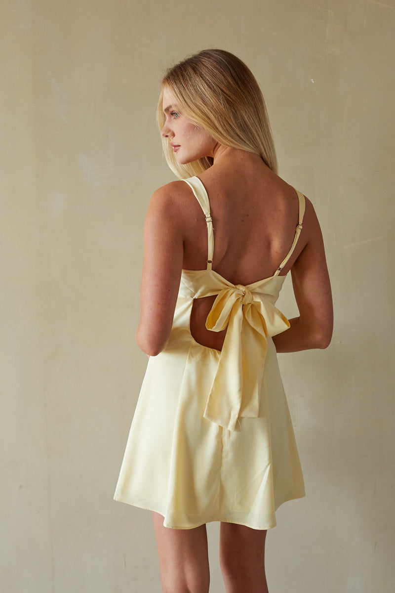 Front-Twist Tie-Back Mini