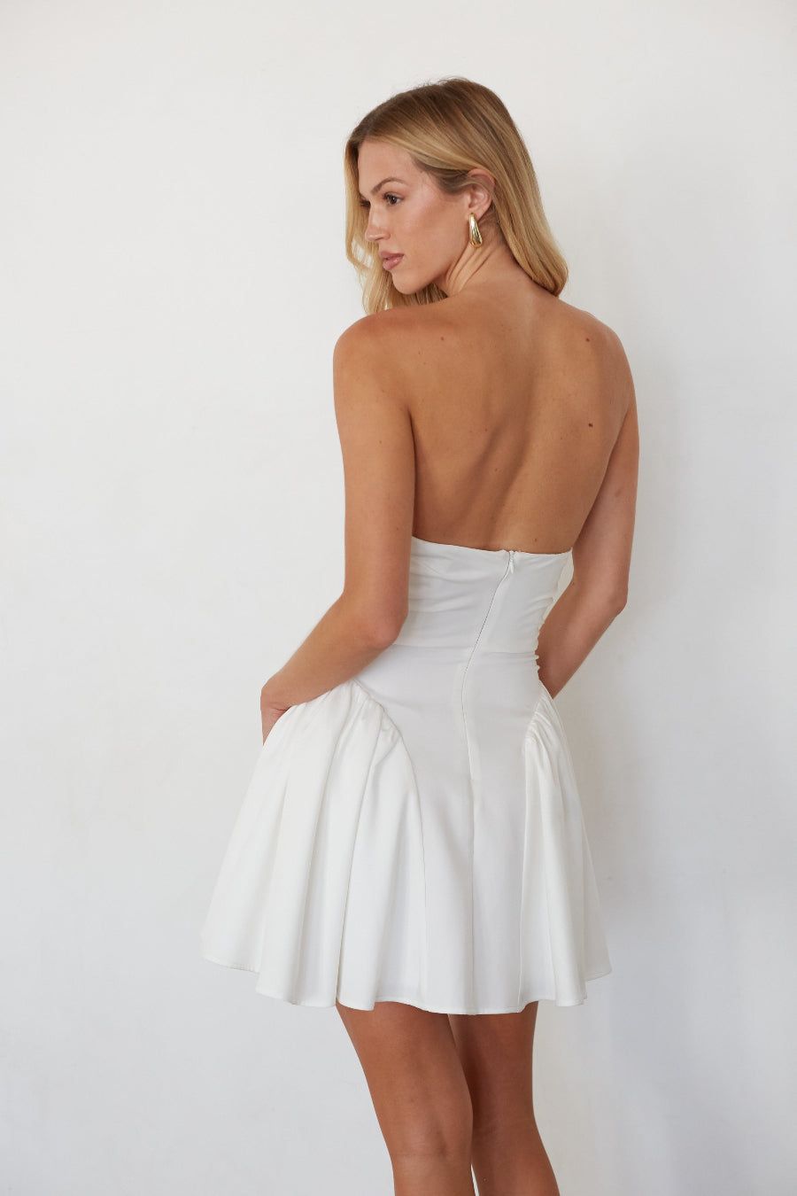 Invisible-Zip Voluminous Mini